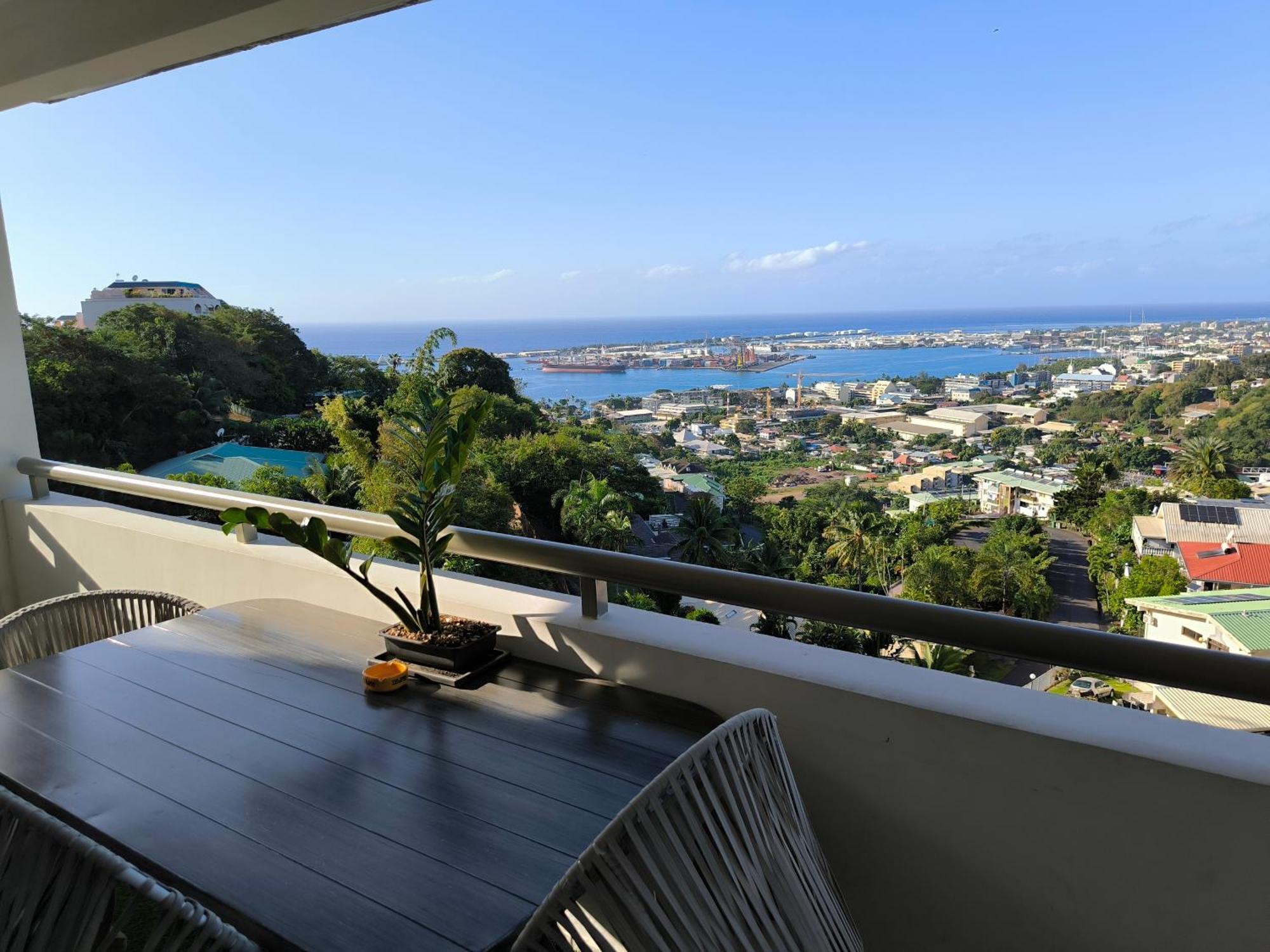 Stay In Tahiti- Bel F3 Moderne Avec Magnifique Vue Panoramique Sur Papeete Papeete  Exterior foto